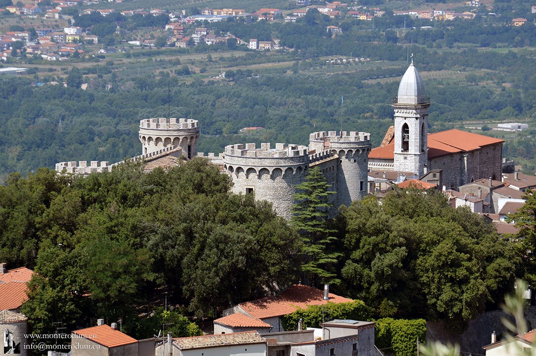Castello Pignatelli di Monteroduni
